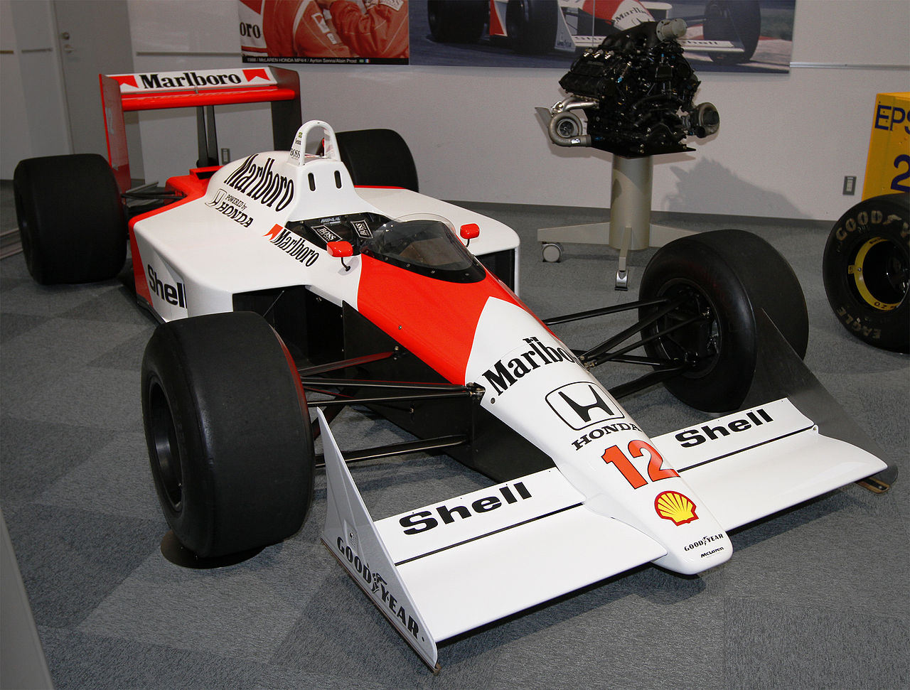 1280px-McLaren_MP4-4_front-right_Honda_Collection_Hall.jpg