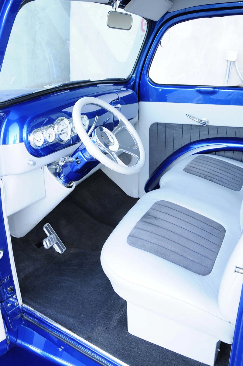 1949-ford-f-100-interior-overview_sm.jpg