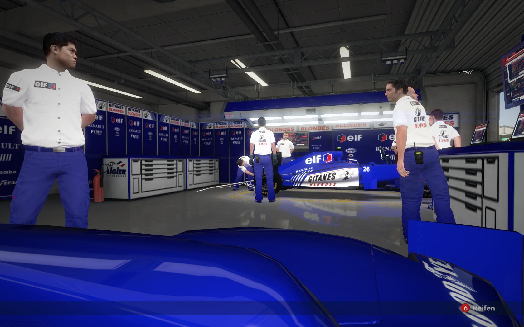 1994-Ligier-garage.jpg
