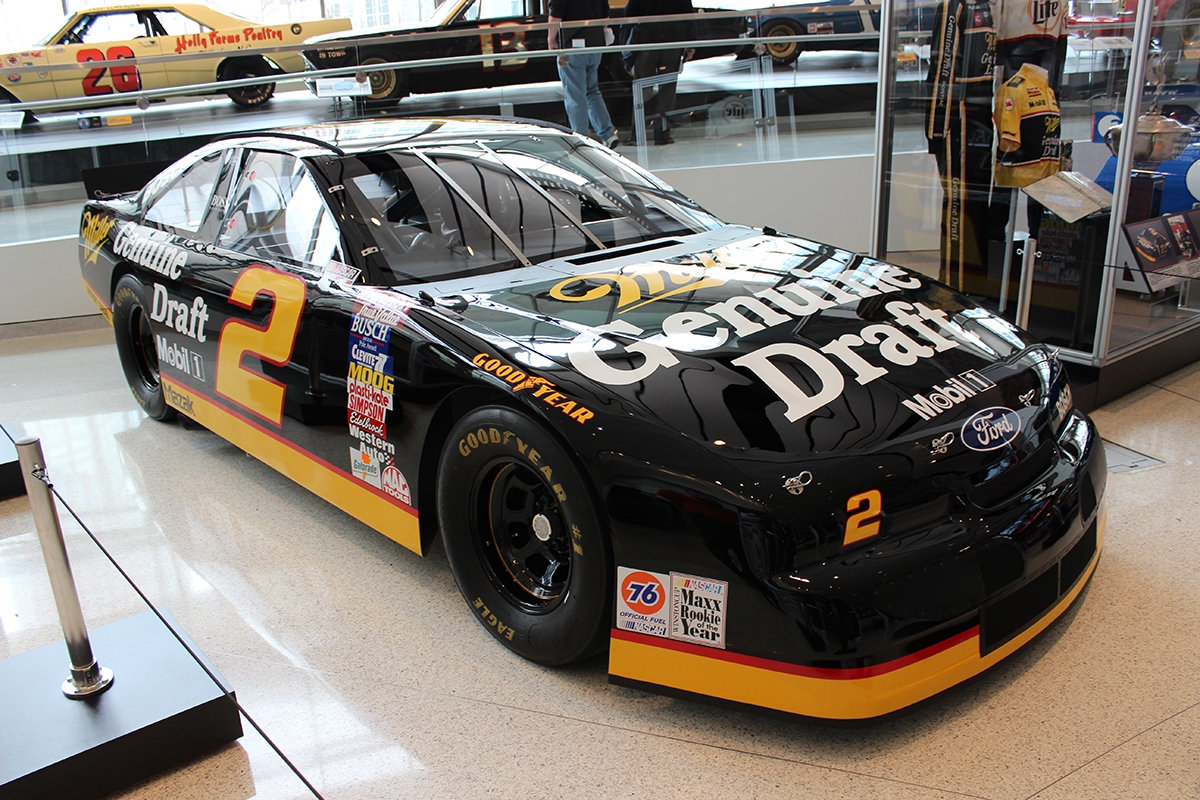 2 - 1994 PRS-009 Midnight driven by Rusty Wallace.jpg