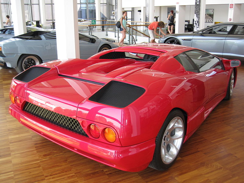 800px-Musée_Lamborghini_0106.JPG