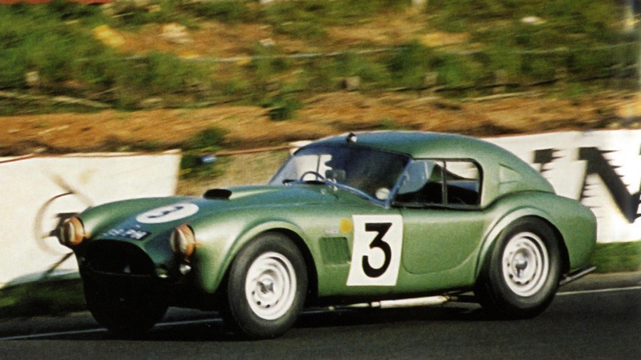 ac-cobra-at-the-1963-24-hours-of-le-mans_100767933_l.jpg