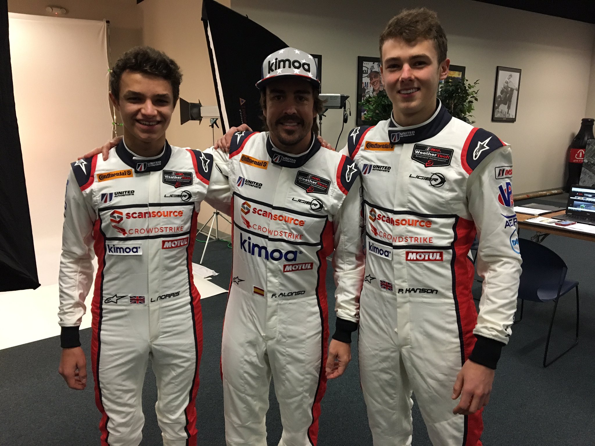 Alonso Daytona 24 Test 3.jpg