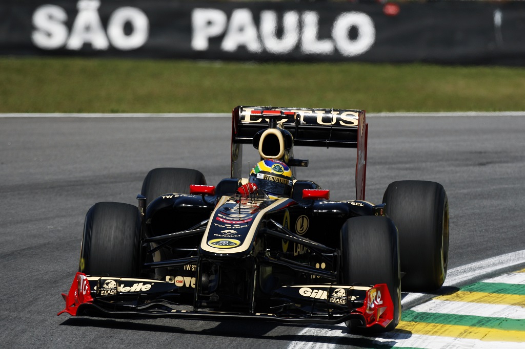 Bruno Senna Lotus F1 2011.jpg