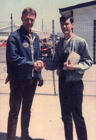 Dan-Gurney-with-Bruce-Boembeke-Indy-1967-Bruce-Boembeke-photo.jpg
