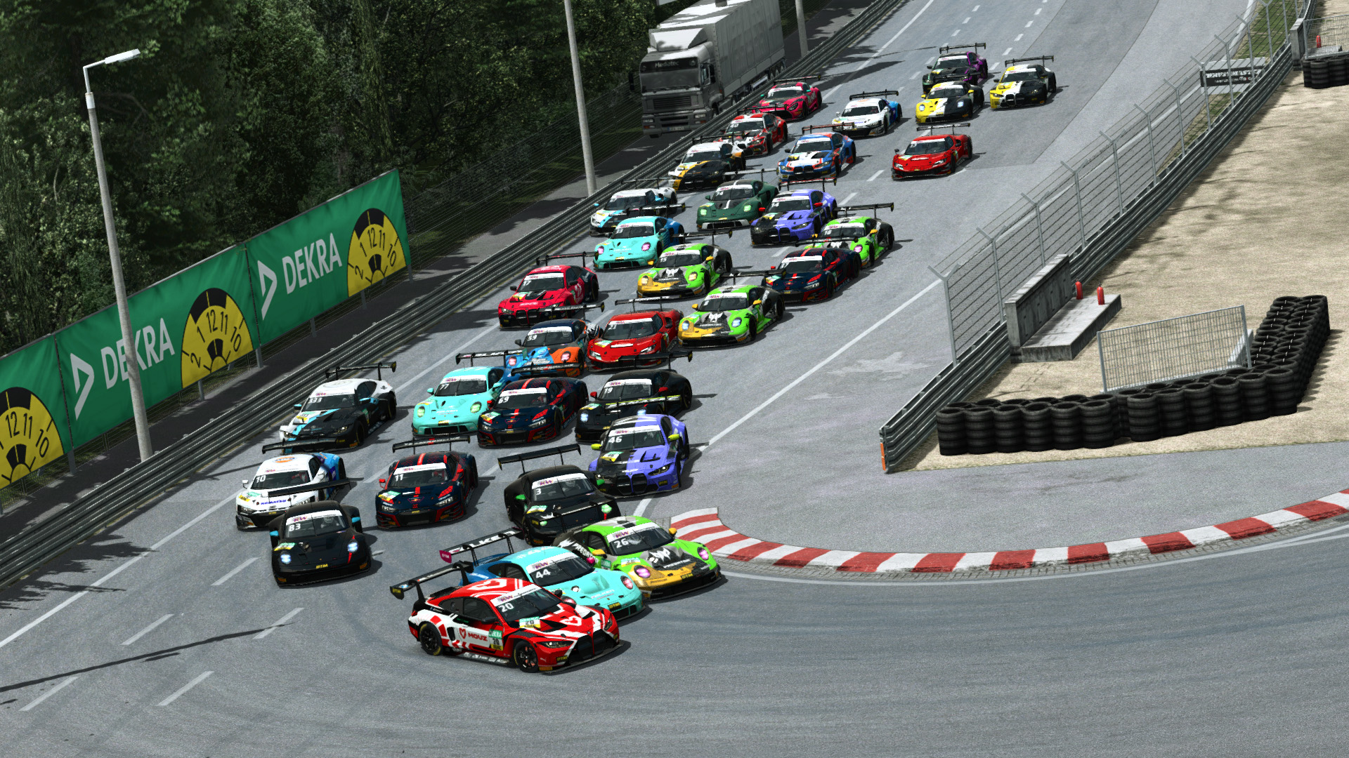 DTM Esports Pro 2024, Round 1 Race 1, Norisring start.jpg