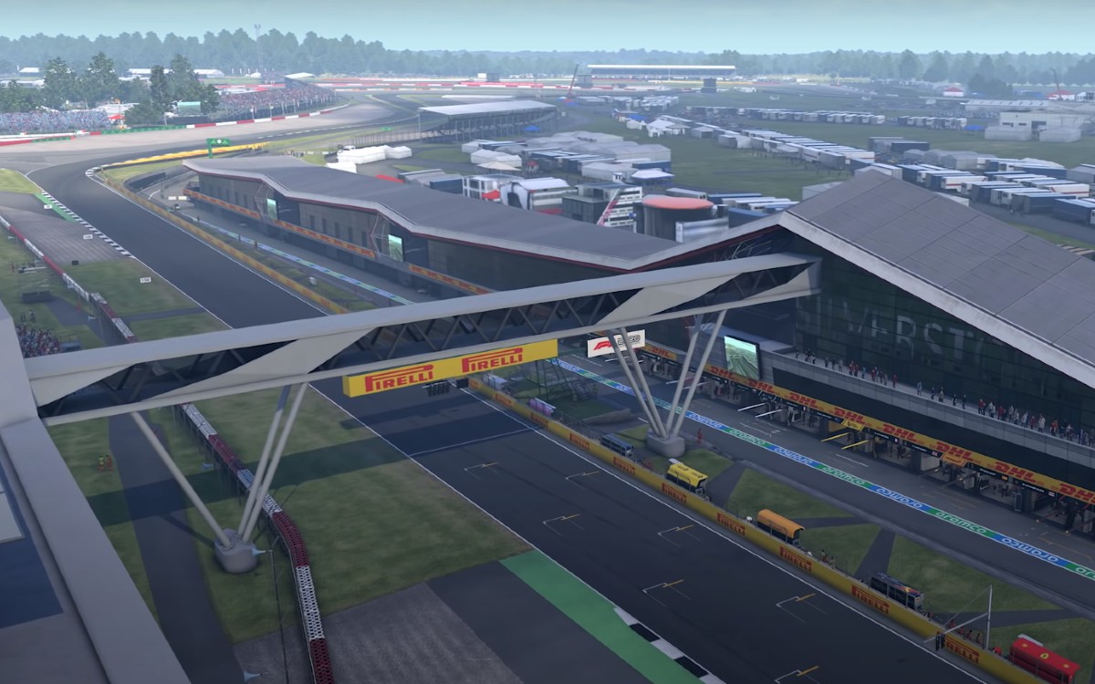 F1 2020 Silverstone overpass.jpg