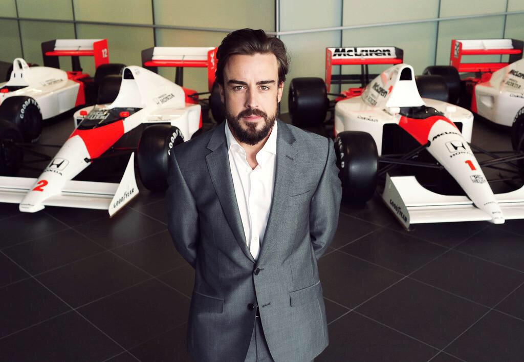 Fernando Alonso McLaren 2015.jpg