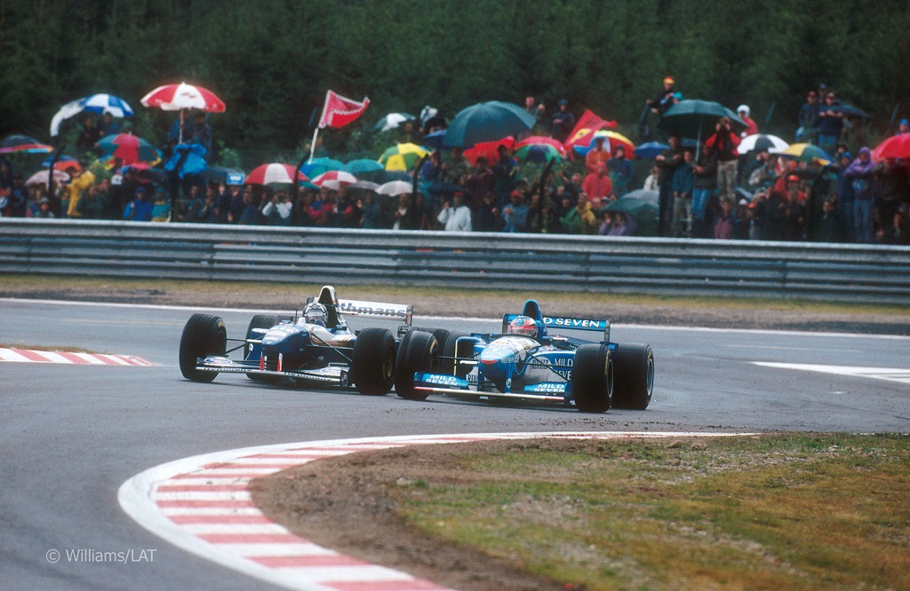 Formula One - Schumacher vs Hill - Spa 1995.jpg