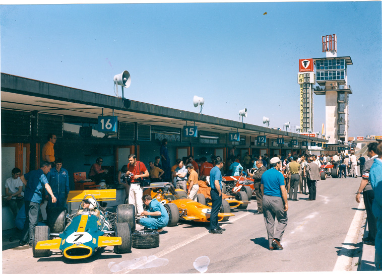 GP-España-1970-boxes.jpg