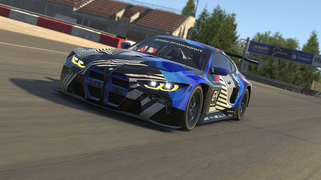 iRacing BMW GT3 Middle.jpg