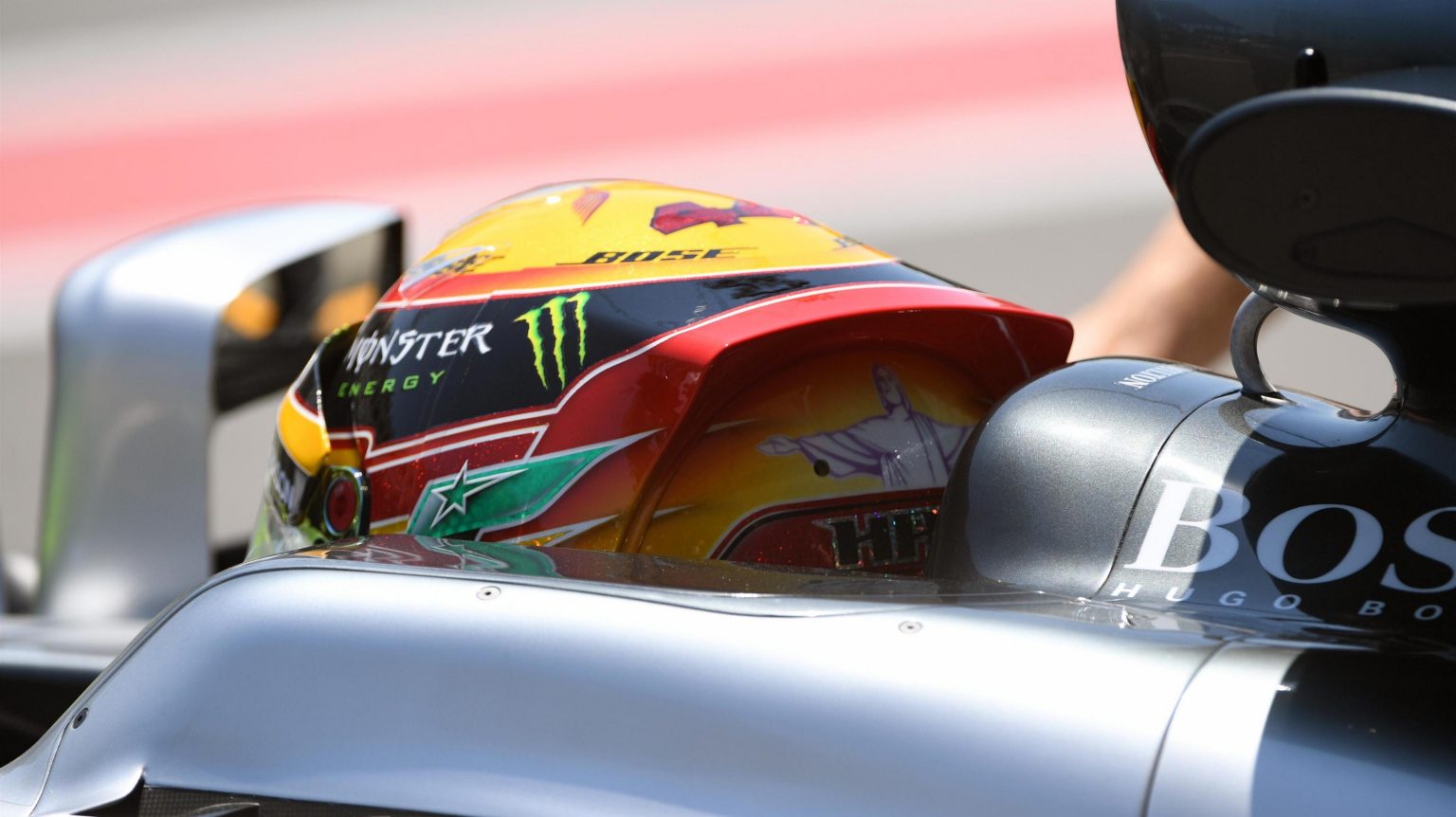 Lewis Hamilton Mercedes Baku.jpg