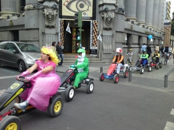 Mario-Kart-Cosplay.jpg