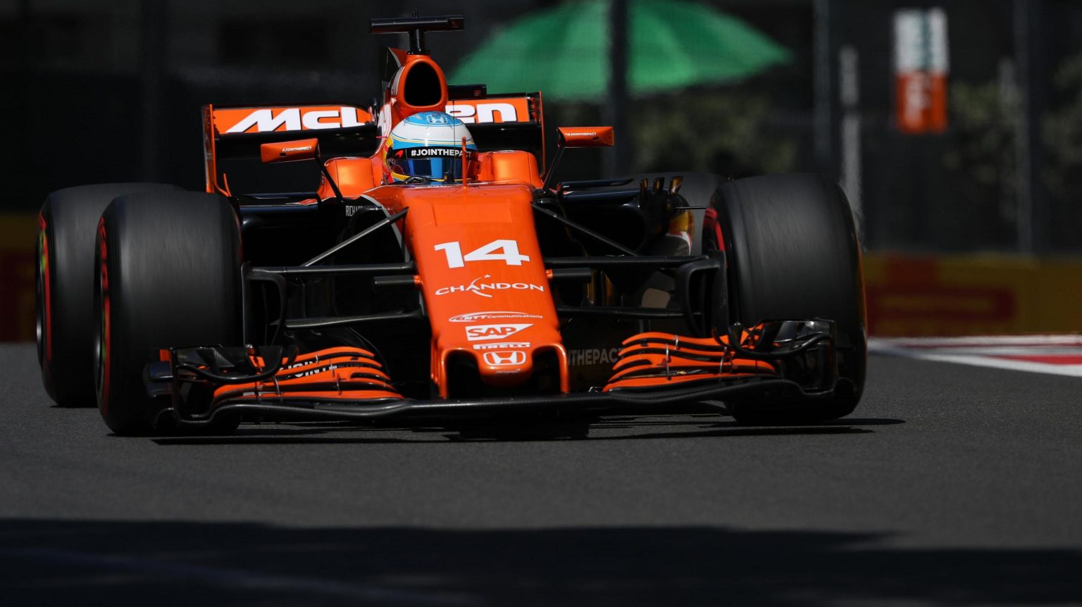 McLaren Honda Baku Struggle 2.jpg