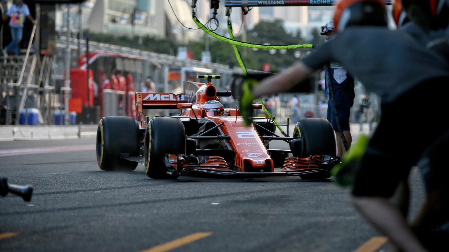 McLaren Honda Baku Struggle 7.jpg
