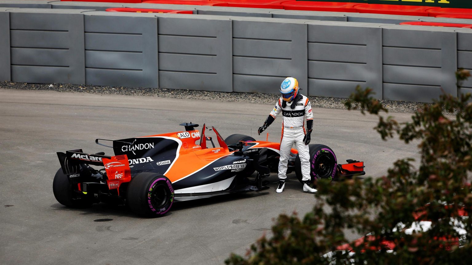 McLaren Honda Split Closer.jpg