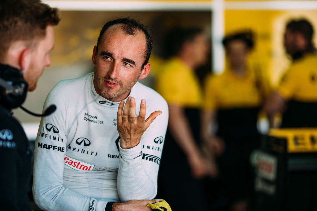 Sirotkin Williams Favourite Kubica.jpg