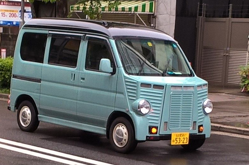 Suzuki_Every-Citroen_HY_replica-Japanese-street_scene-2015.png