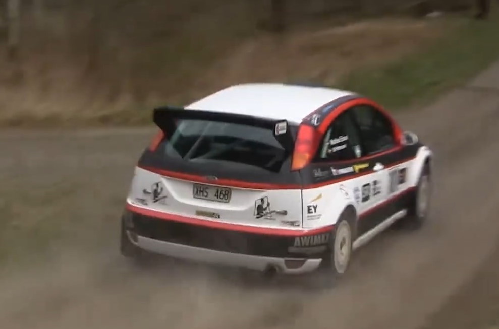 Y2Mate.is - Ford Focus Rally  Action & moments!-vO0hbBf1Jis-1080p-1645141738161.mp4_snapshot_0...jpg