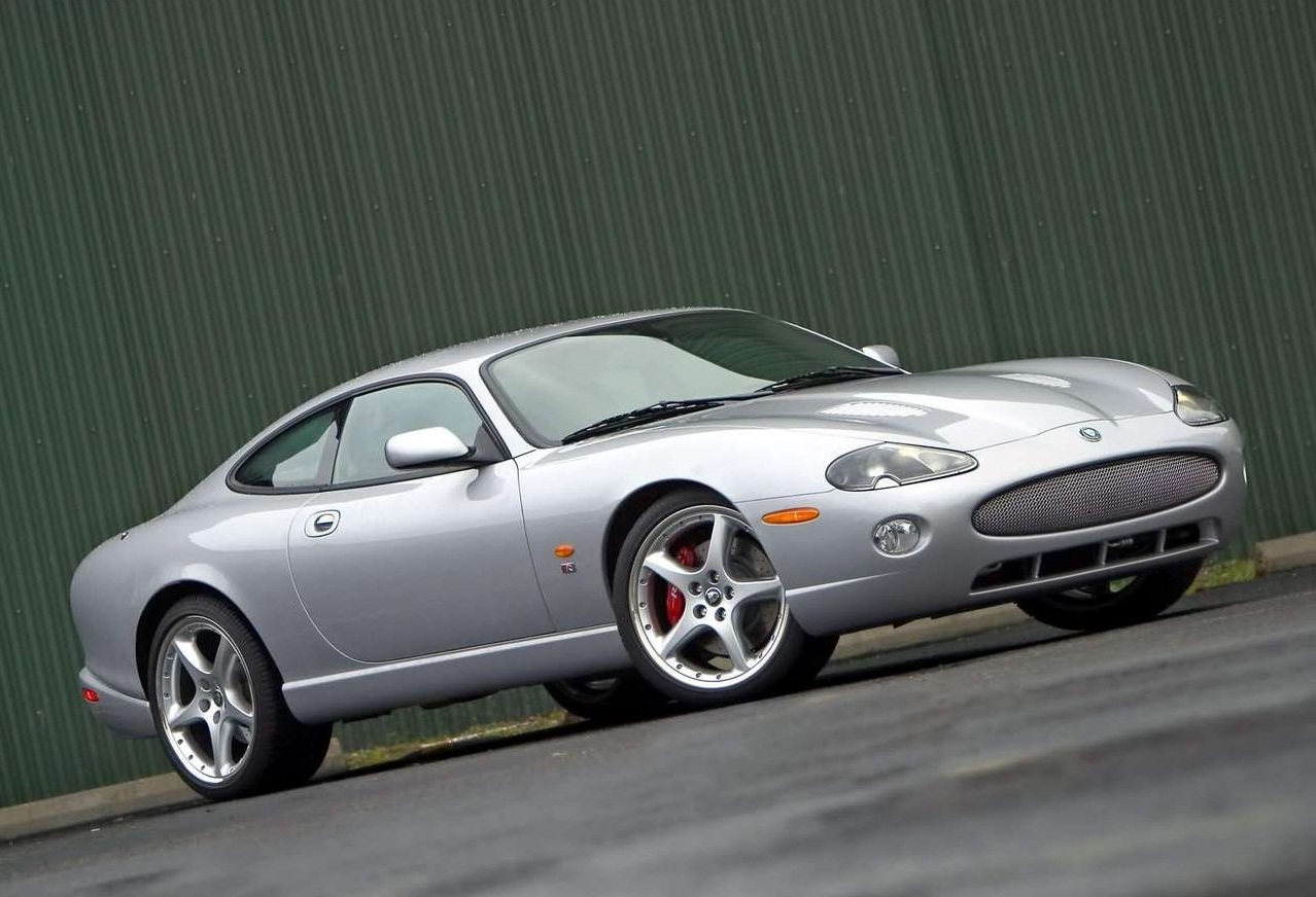 Jaguar-XKR-Coupe.jpg