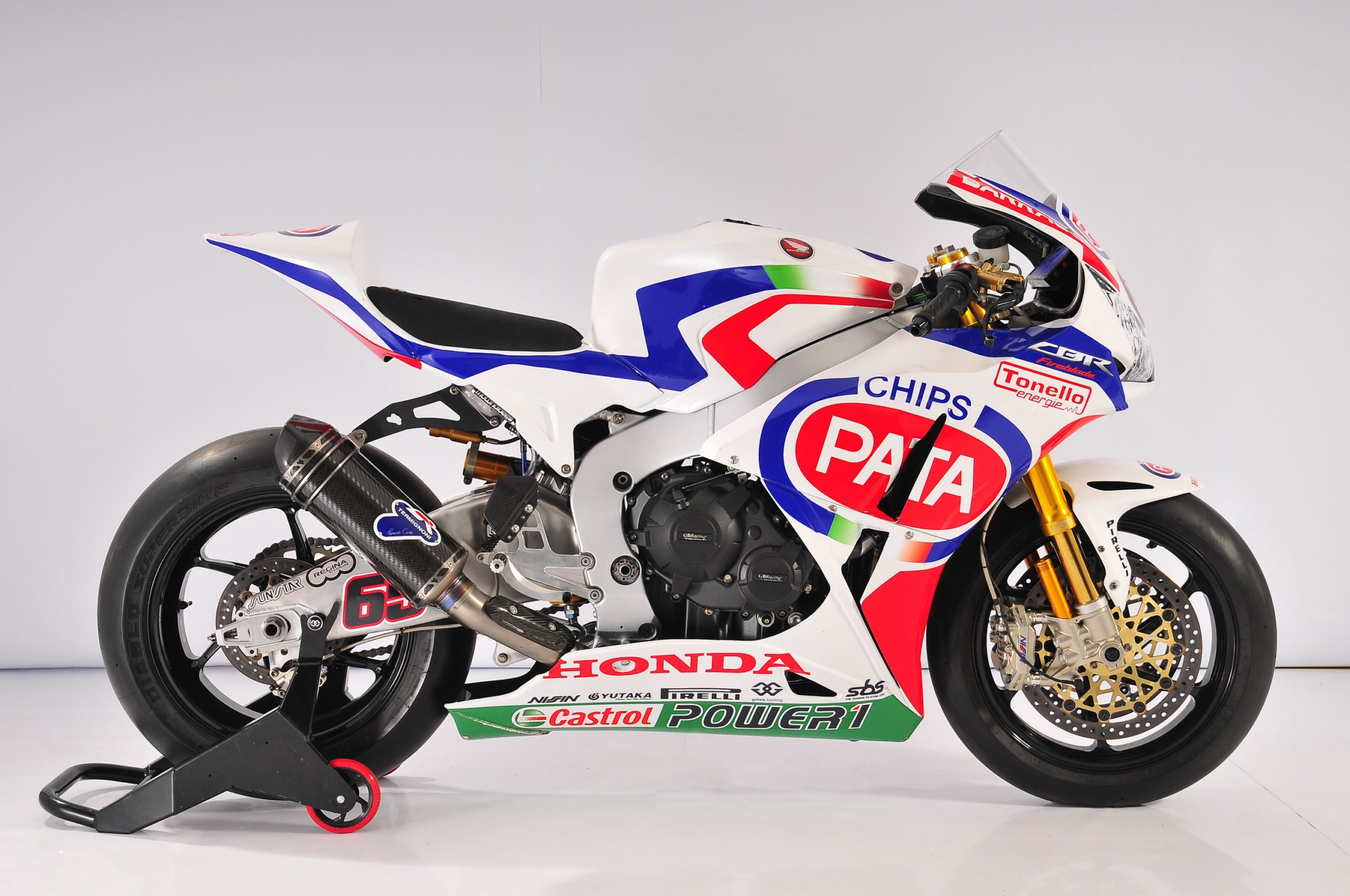 pata-honda-2014-world-superbike-and-supersport-team-introduced_10.jpg