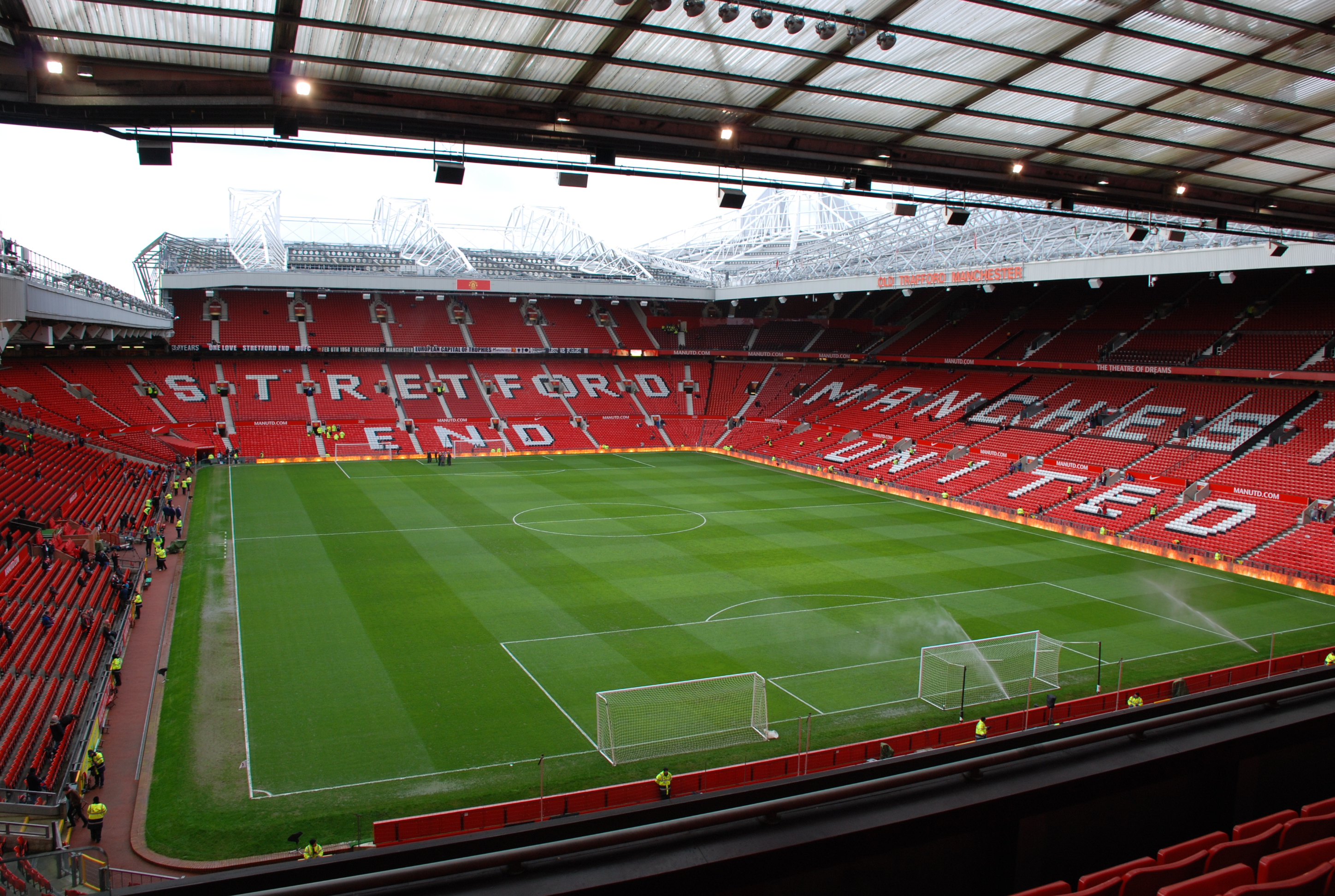 View_of_Old_Trafford_from_East_Stand.jpg
